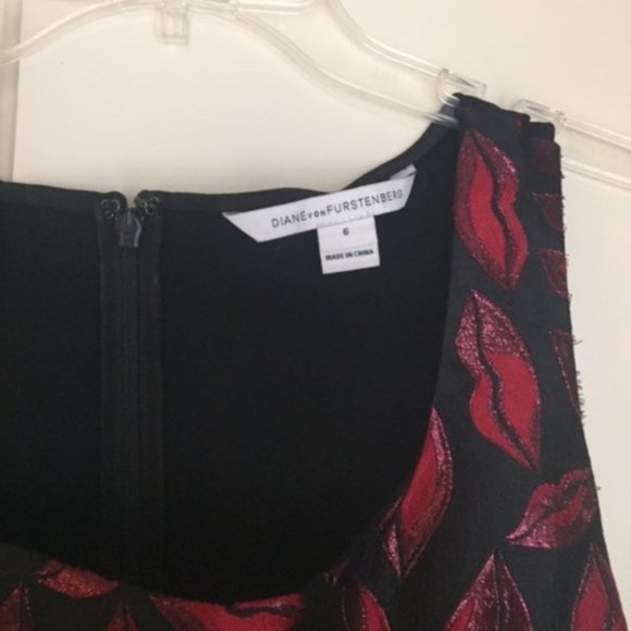 Diane von Furstenberg Minnie red lips dress, 6 - Picture 2 of 7
